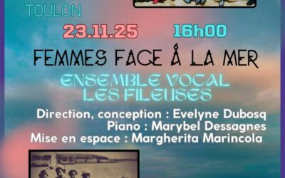 FEMMES FACE À LA MER